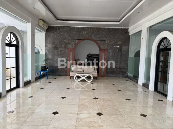 image HUNIAN LUAS DENGAN KOLAM RENANG TOLE ISKANDAR (5)