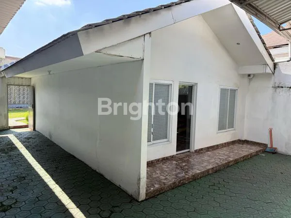 image HUNIAN LUAS DENGAN KOLAM RENANG TOLE ISKANDAR (6)