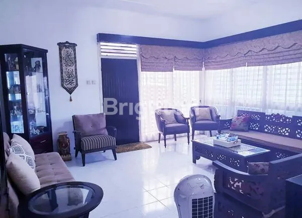 image RUMAH PINGGIR JALAN RAYA KEBAYORAN LAMA, JAKARTA SELATAN (6)