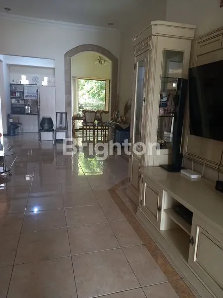 DIJUAL RUMAH MEWAH PASTI BEBAS BANJIR 3 LANTAI 2 UNIT-SAMBUNG SEMARANG