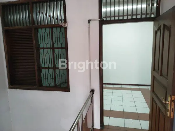 image DIJUAL RUMAH 2 LT - KAYU PUTIH PULOGADUNG (8)
