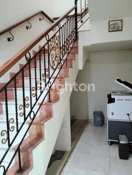 image KANTOR YANG STRATEGIS (3)