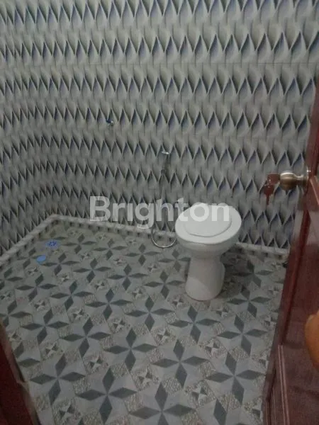 image SEWA RUMAH LANTAI DUA (4)