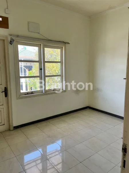 image GARDEN DIAN TROPODO RUMAH SELANGKAH TOL DAN BANDARA JUANDA (3)