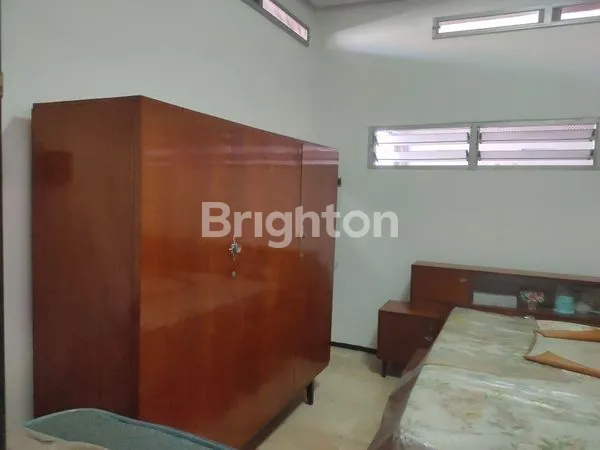 image RUMAH DI TENGAH KOTA DI KELABAT DAERAH ARJUNA (1)