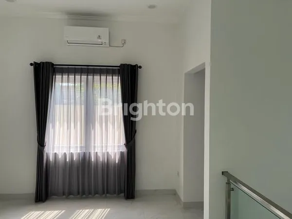 image BSD HYLAND - RUMAH HOOK DI GREENWICH BSD (5)