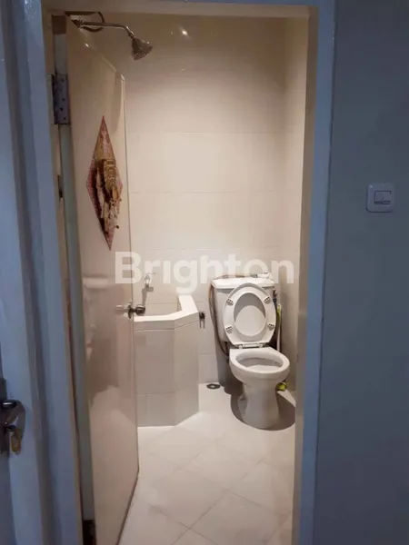 image RUMAH SIAP HUNI HARGA 1M DEKAT TOL TAMBAK SUMUR LOKASI DI CLUSTER SEMANGKA  (3)