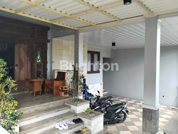 image RUMAH MEWAH HOOK DI JANGLI GABENG RAYA SEMARANG  (7)