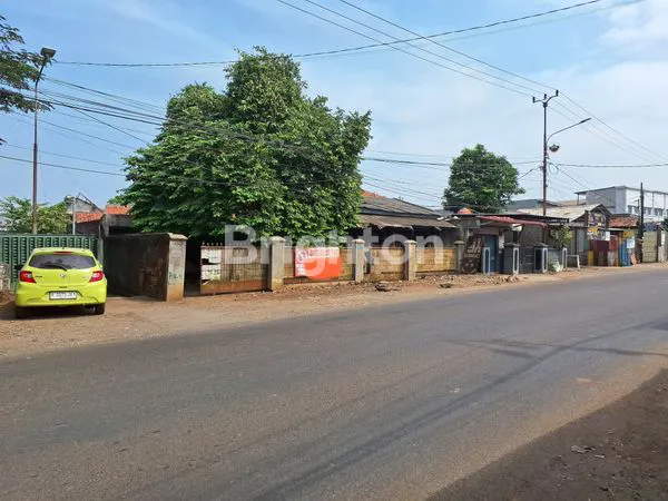 RUMAH LUAS SATU LANTAI RAYA CURUG