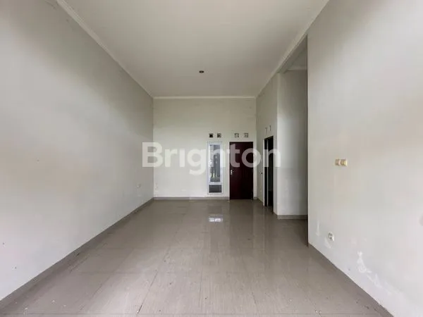 image RUMAH STRATEGIS DEKAT PAKUWON MALL SOLOBARU (3)