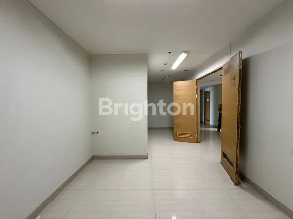 image RUANG PERKANTORAN PUSAT BISNIS STRATEGIS SOLOBARU (5)