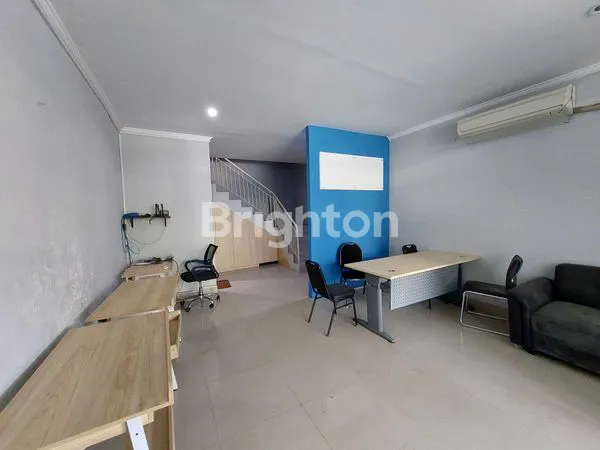 image RUKO PREMIUM DUA LANTAI KAWASAN RAMAI DEKAT KE SANUR DAN RENON (6)