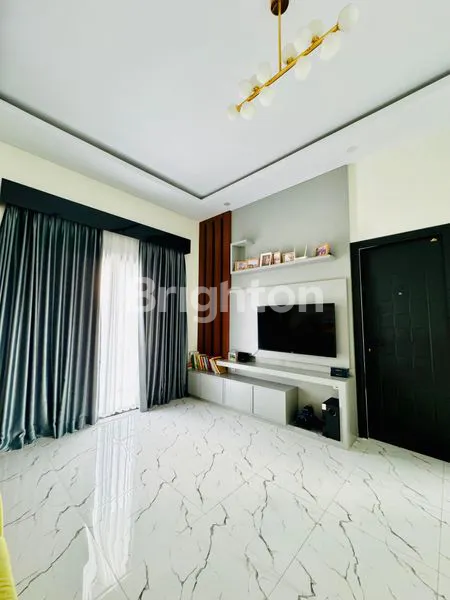 image DI SEWAKAN RUMAH 2 LANTAI – MEWAH & NYAMAN, FULL FURNISH (3)