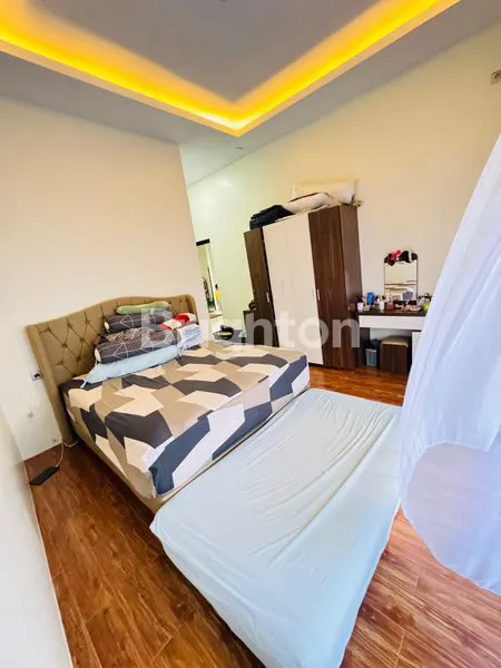 image DI SEWAKAN RUMAH 2 LANTAI – MEWAH & NYAMAN, FULL FURNISH (5)