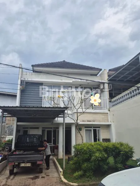 image RUMAH 2 LANTAI DEKAT RS MOEIS (1)