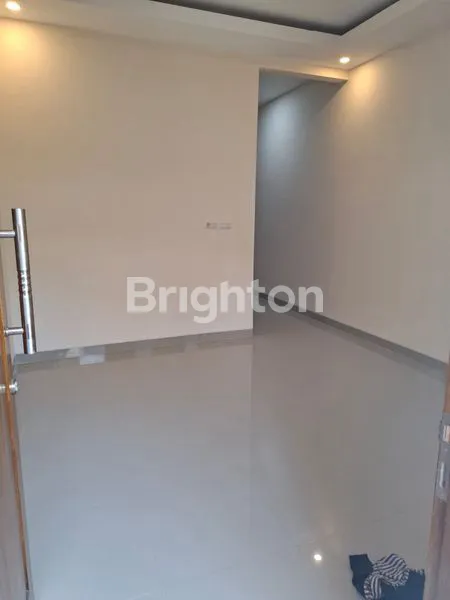 image DIJUAL RUMAH 3 LANTAI DI TANJUNG DUREN JAKARTA BARAT (6)