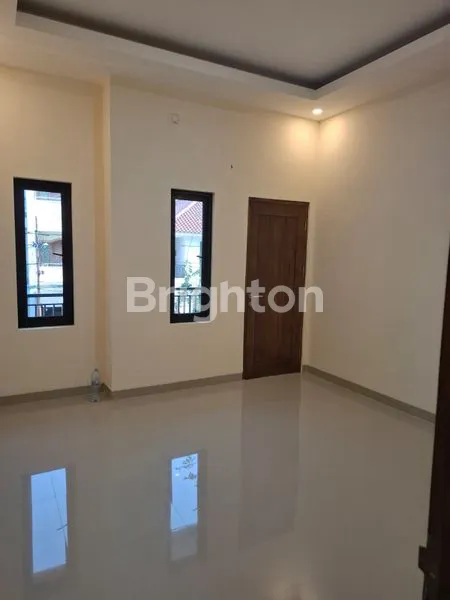 image DIJUAL RUMAH 3 LANTAI DI TANJUNG DUREN JAKARTA BARAT (5)