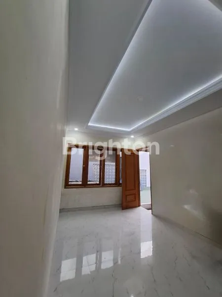 image RUMAH BANGUNAN BARU BAGUS STRATEGIS DEKAT MALL KALIBATA JAKARTA SELATAN  (2)