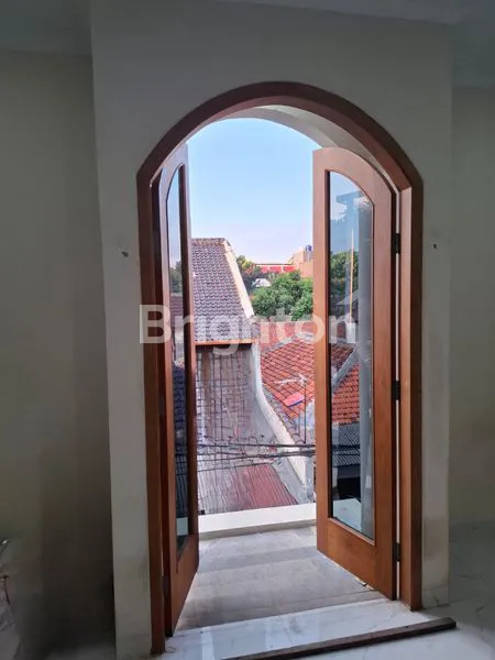 image RUMAH BANGUNAN BARU BAGUS STRATEGIS DEKAT MALL KALIBATA JAKARTA SELATAN  (6)
