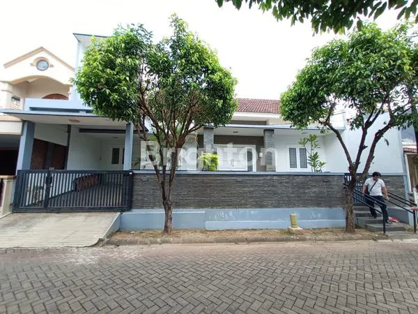 image KEMANG MELATI BEKASI BARAT SEMI FURNISHED (1)