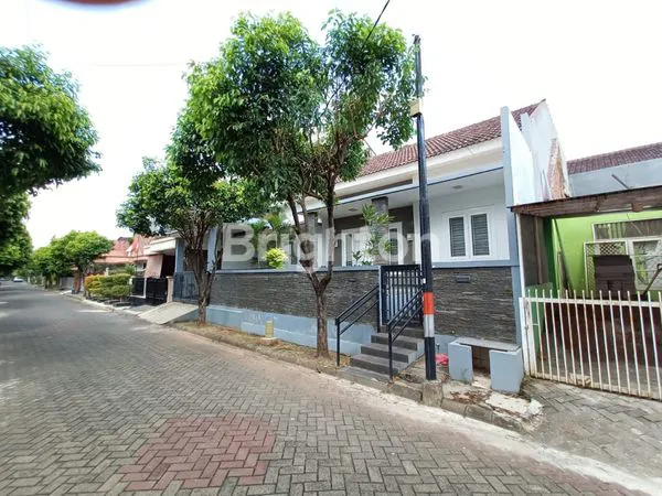 image KEMANG MELATI BEKASI BARAT SEMI FURNISHED (5)