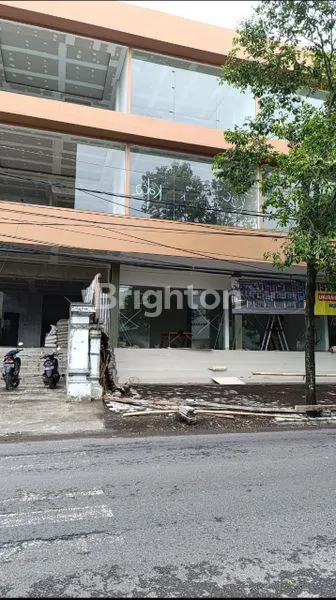 RUKO JEJER 3 BARU SATU LANTAI LOKASI STRATEGIS DEKET DENGAN LAPANGAN RENON