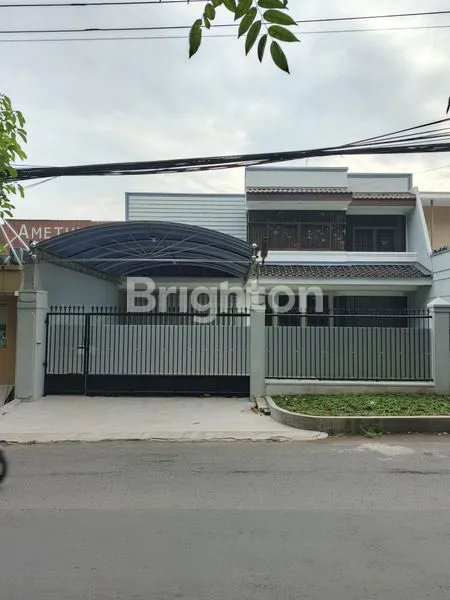 image RUMAH RAYA SUKOMANUNGGAL JAYA NOL JALAN RAYA (1)