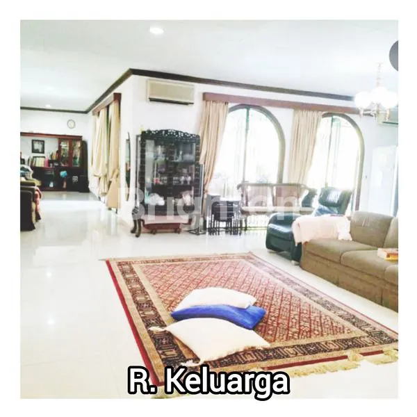 image DIJUAL RUMAH MEWAH 915M² DENGAN SWIMMING POOL DI TAMAN RADIO DALAM – JAKARTA SELATAN (5)