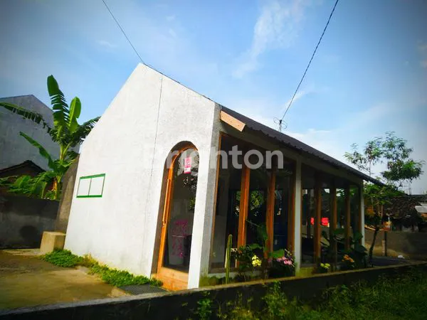 image *LAHAN TANAH BONUS RUMAH KECIL PINGGIR JALAN RAYA DI KARTASURA* (2)