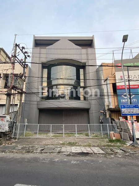 RUKO 4 LANTAI DI BALIWERTI, LOKASI PREMIUM