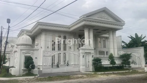 image RUMAH MEWAH SIAP HUNI DI DAMAI LANGGENG (1)