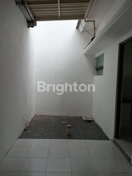 image RUMAH BABATAN WIYUNG  (6)