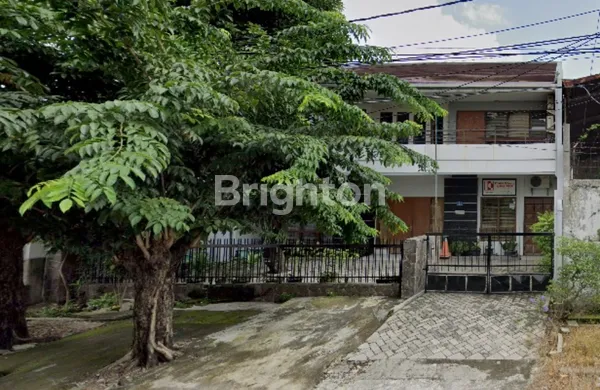 image RUMAH SIAP HUNI TERAWAT NGAGEL DEKAT PUSAT KOTA COCOK KANTOR/USAHA (1)