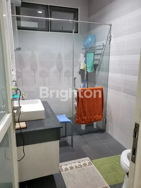 image RUMAH DI DARMO PERMAI TIMUR FULL FURNISHED  (7)