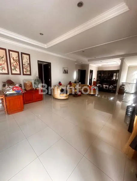 image RUMAH MEWAH 2 LANTAI DI RAFFLES HILL CIBUBUR (2)