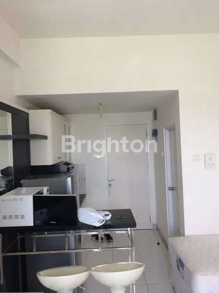 image TURUN 100JT SIAP PAKAI UC APARTMENT BERKELEY SIAP HUNI FULL FURNISH (1)
