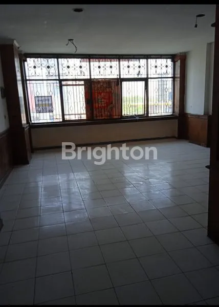 image RUKO 4 LANTAI BSD PINGGIR JALAN SIAP USAHA TANGERANG (2)