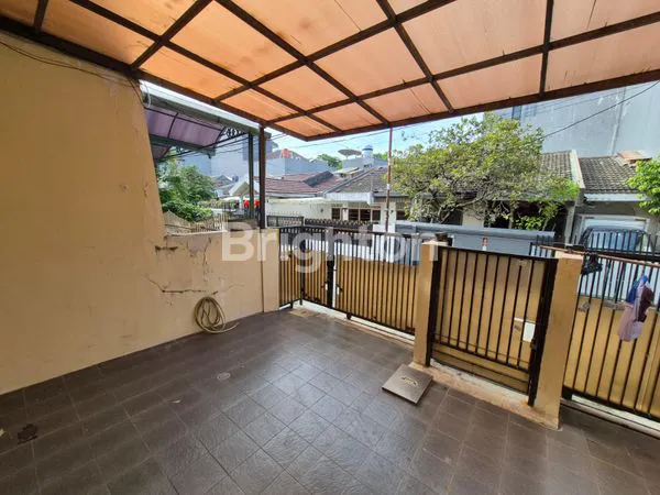 image RUMAH 2 LANTAI SUNTER HIJAU JAKARTA UTARA  LEBAR 8!! (6)