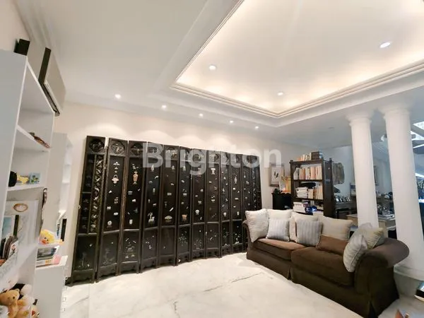image RUMAH MEWAH 2 LANTAI HUNIAN EKSLUSIVE & ELITE EKSPATRIAT DI AREA KAWASAN BISNIS MEGA KUNINGAN, JAKARTA SELATAN (2)