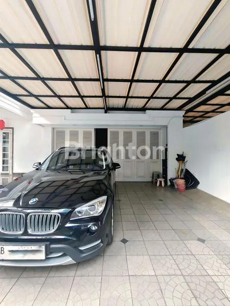 image RUMAH MEWAH 2 LANTAI HUNIAN EKSLUSIVE & ELITE EKSPATRIAT DI AREA KAWASAN BISNIS MEGA KUNINGAN, JAKARTA SELATAN (8)