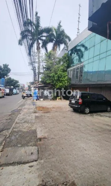 image RUKO HOEK DI PINGGIR JALAN RADIO DALAM RAYA, JAKARTA SELATAN  (2)
