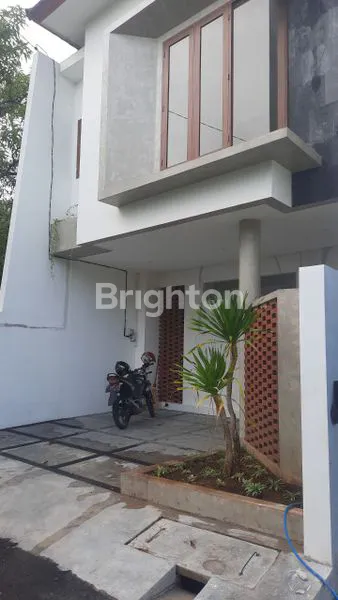 image RUMAH  2 LANTAI DI COKRO– UBUNG, DENPASAR UTARA (1)