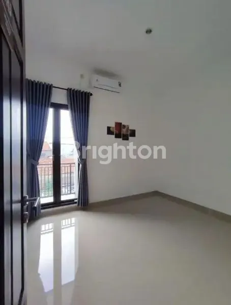 image RUMAH 2 LANTAI SIAP HUNI DEKAT RS SARI ASIH CILEDUG, TANGERANG (2)