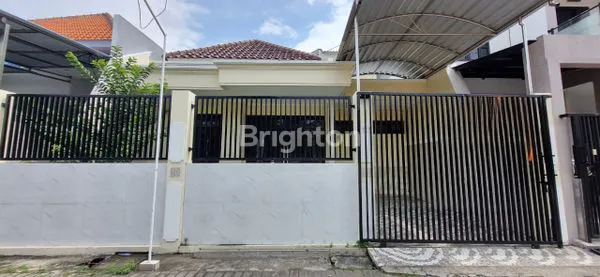 image RUMAH 1,5 LANTAI BAGUS TERAWAT SIAP HUNI MULYOSARI DEKAT KAMPUS ITS UNAIR AIRLANGGA PAKUWON CITY SUTOREJO DHARMAHUSADA (1)