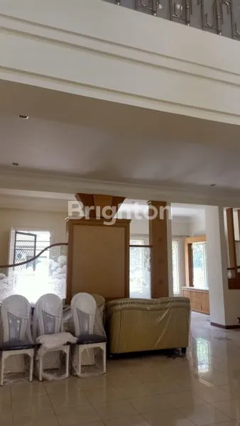 image RUMAH 2 LANTAI MEWAH BESAR PRIVATE CLUSTER ONE GATE SYSTEM MULYOSARI DEKAT UNIVERSITAS ITS UNAIR PAKUWON CITY KENJERAN (4)