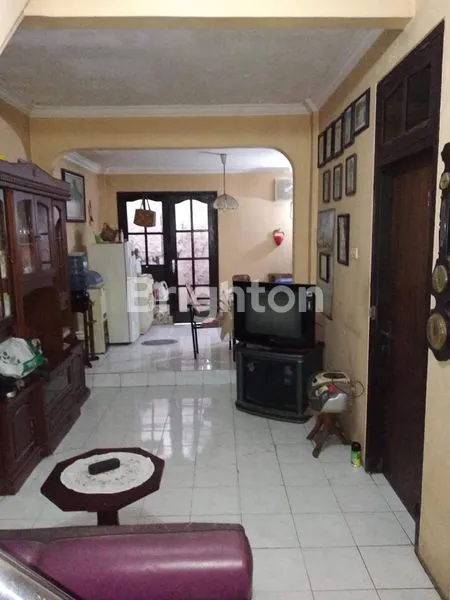 image RUMAH DARMO PERMAI UTARA 2 LANTAI LOKASI STRATEGIS  (3)