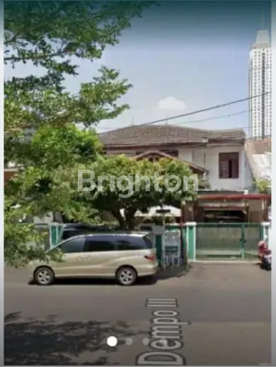 image RUMAH BESAR DI BLOK M (2)