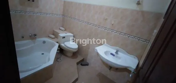 image RUMAH TINGGAL STRATEGIS BISA UNTUK USAHA DI SEMARANG TIMUR  (5)