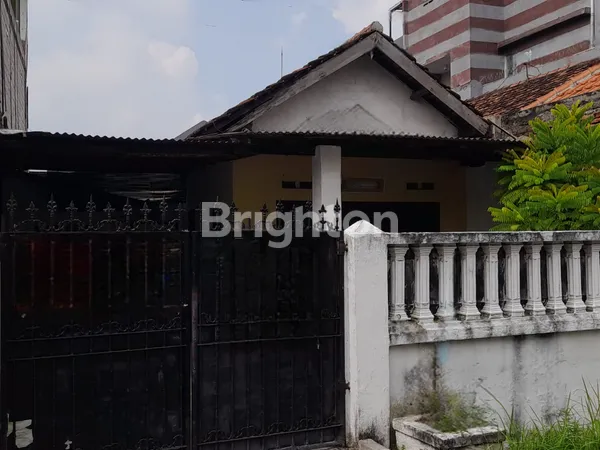 image RUMAH DIDAERAH SIMOSIDOMULYO (1)