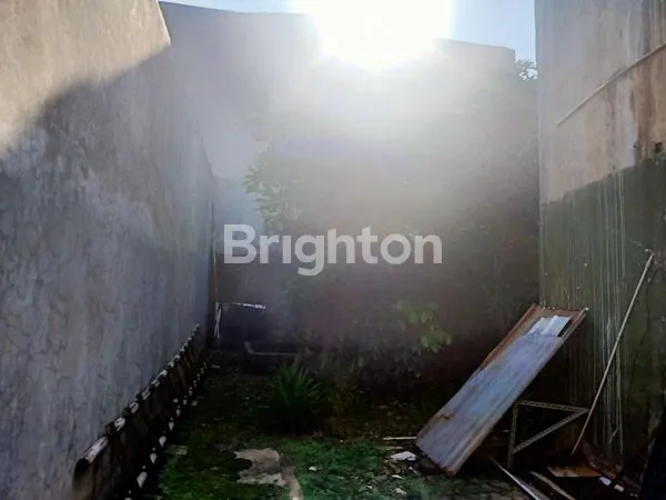 image TANAH KAVLING PREMIUM 171M2 + BONUS BANGUNAN DI KALISARI JAKARTA (3)